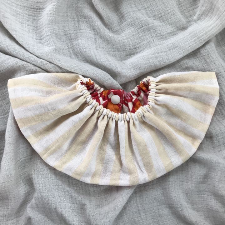 ★レッドドラゴンフルーツ×ミルクストライプ★ ハンドメイド　リバーシブル　スタイ