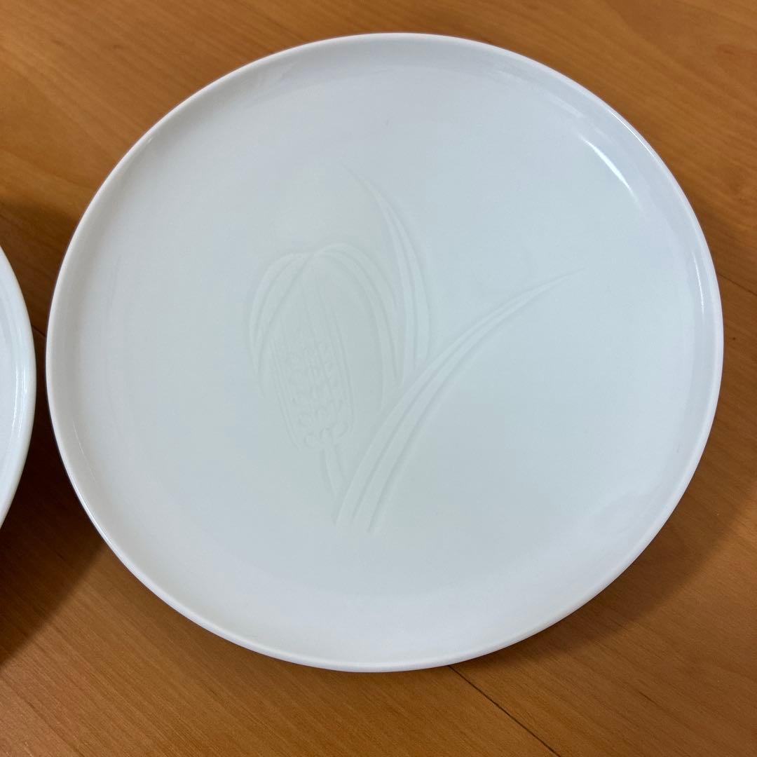 専用！　　【箱なし】人間国宝　井上萬二　白磁　皿　稲穂柄　有田焼　2枚まとめ売り