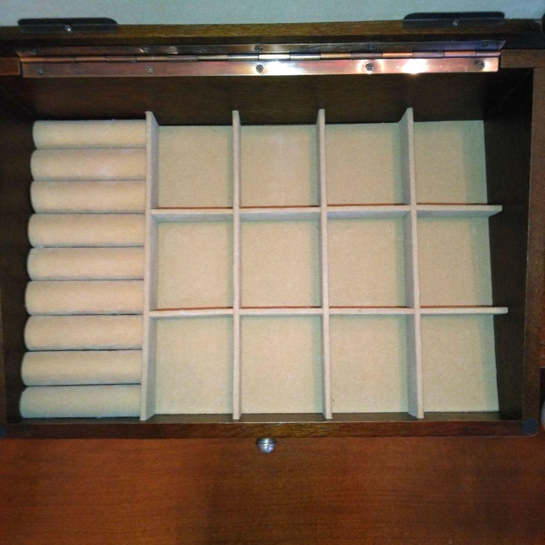 木工芸品・ジュエリーボックス・宝石箱・宝飾品入れ・貴重品入れ・小物入れ・刺繍