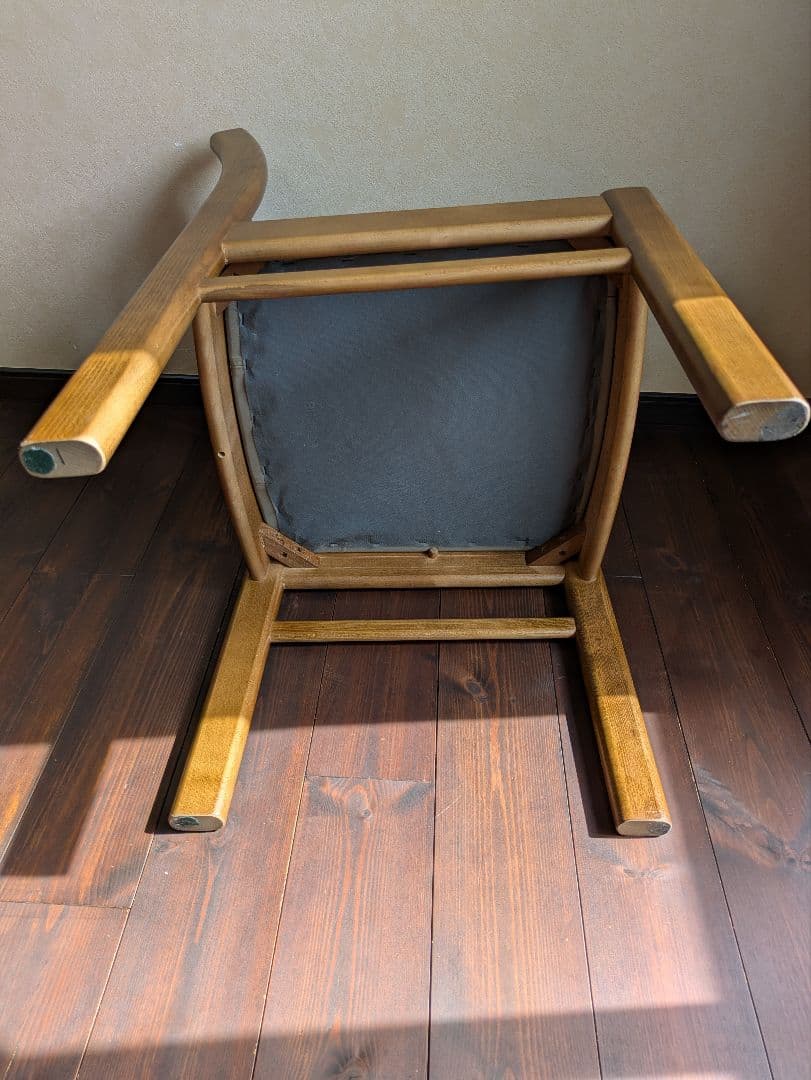 カリモク★ダイニングチェア★レトロモダン★送料無料　⑤