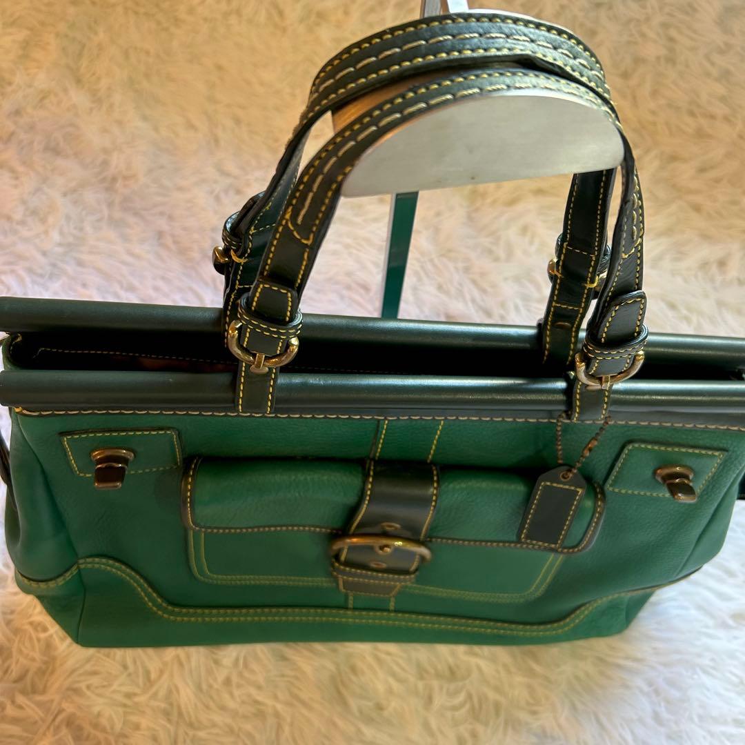 バッグ COACH soho Leather Turn Lock Boston Bag