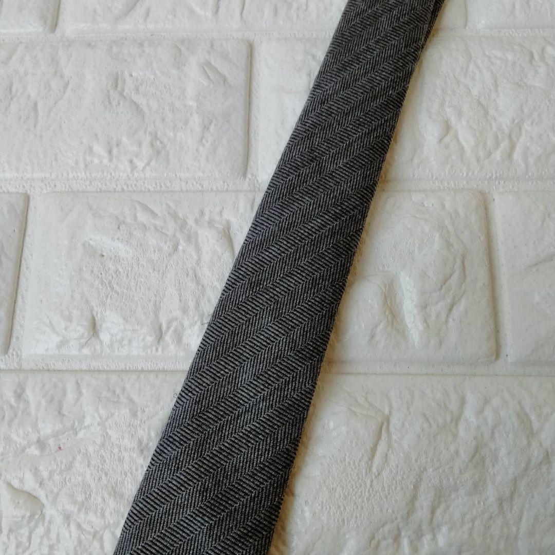 ブルネロクチネリ【美品】ネクタイ　グレー系　ウール/シルク　最高級ネクタイ