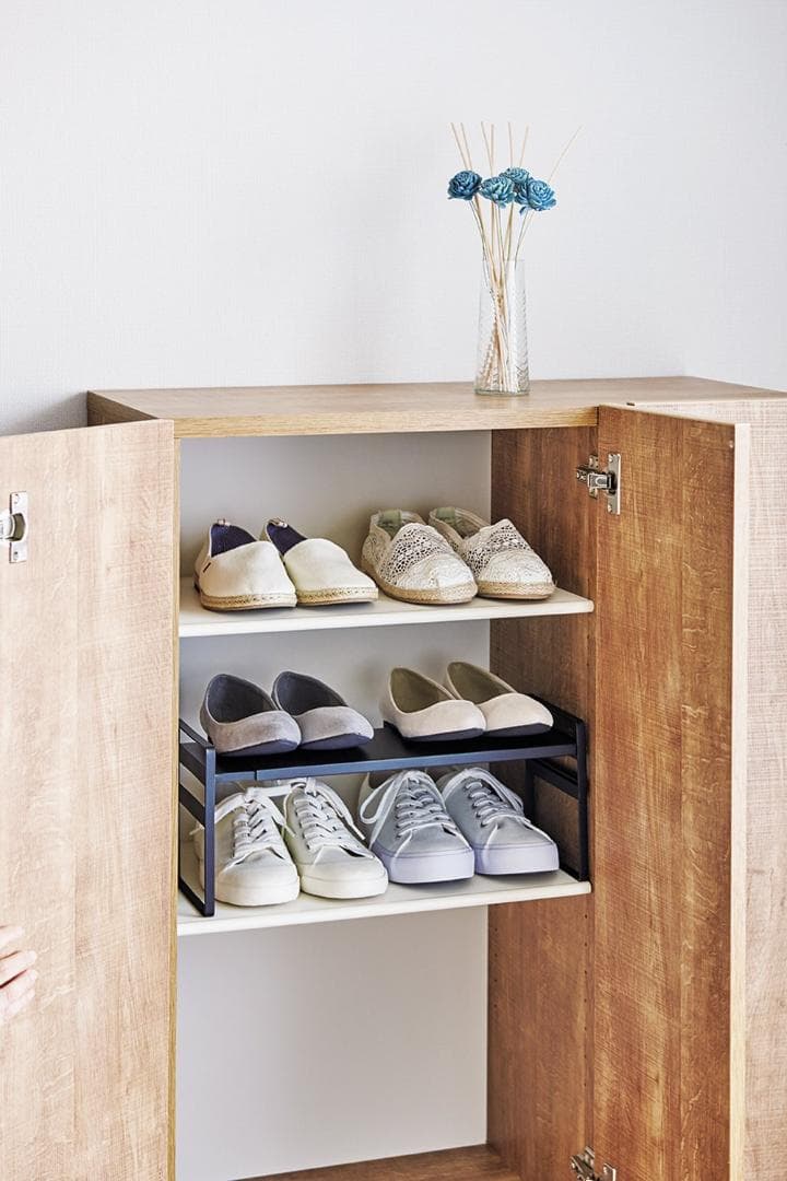 省スペース効率化シューズ！伸縮式スタッキングラックシューズ