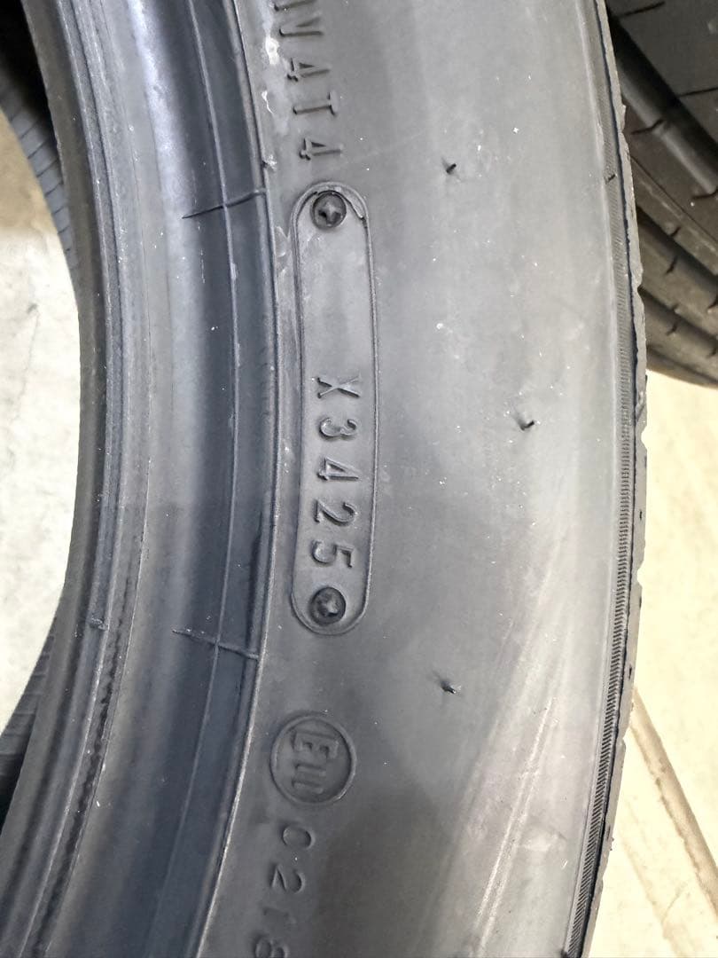 ダンロップ　225/55R19　ヴェルファイア 40系