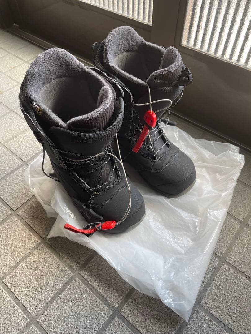 25.0 BURTON スノボブーツ