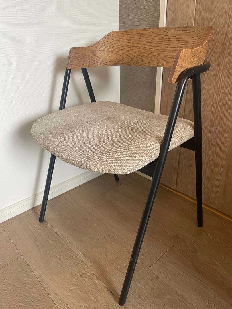 Unico elemt チェア　アイアン　ナチュラル