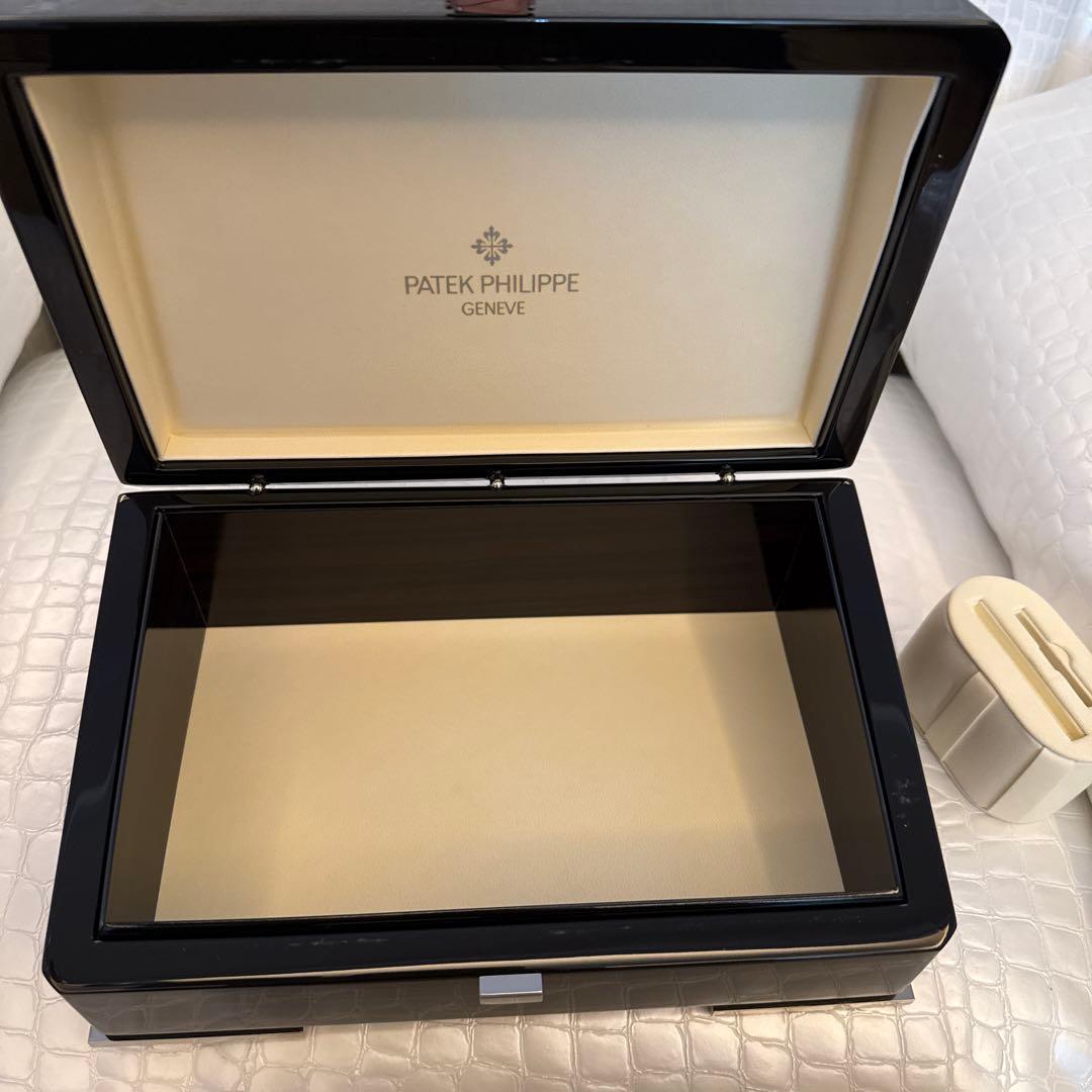 パテックフリップダークブラウン 木製時計収納ボックス