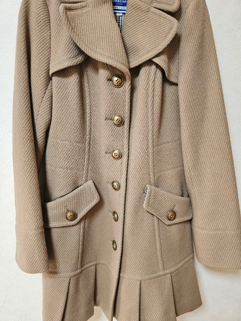 バーバリーブルーレーベル　ノバチェック　金ボタン　裾フリルコート