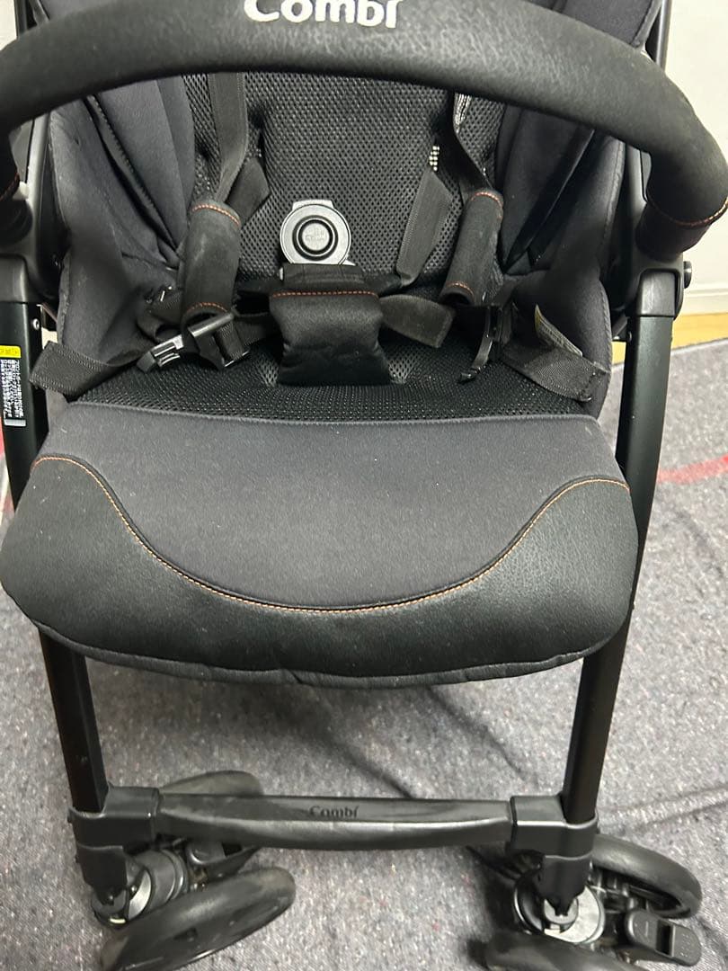 Combi コンビ ホワイトレーベル クロスゴー 4キャス エッグショック UJ