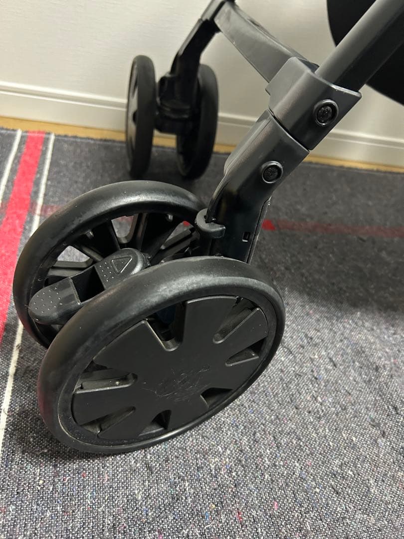 Combi コンビ ホワイトレーベル クロスゴー 4キャス エッグショック UJ