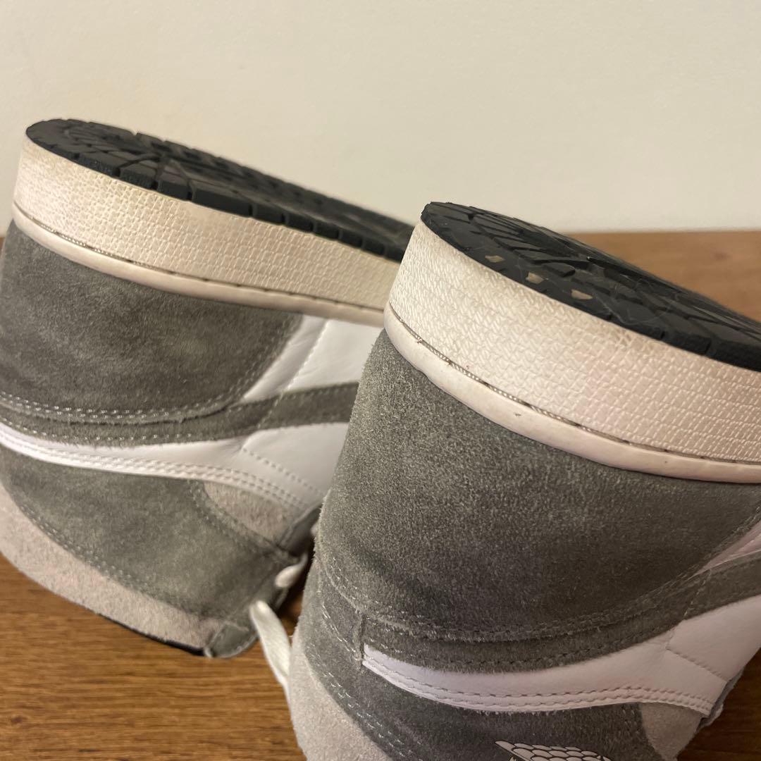 NIKE AIR ジョーダン1 Retro High OG スモーキーグレー
