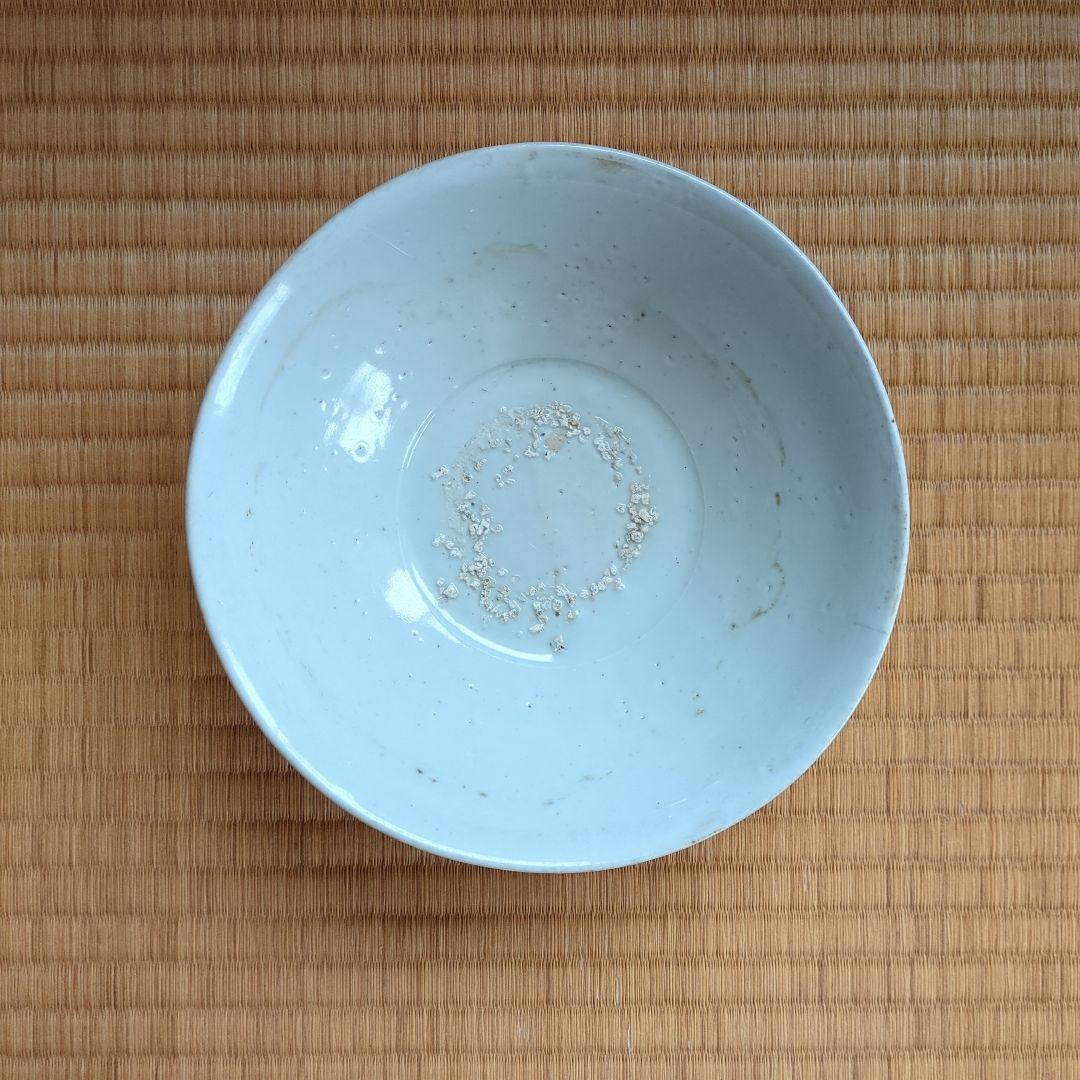 淡い青色の陶器製丸型鉢 骨董品 李朝白磁碗　骨董品　古美術