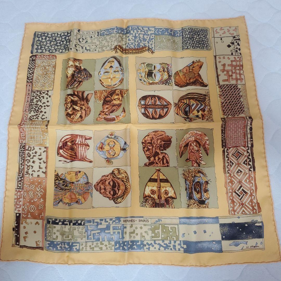 HERMES エルメス スカーフ カレ45 PEERSONA仮面SILK100％