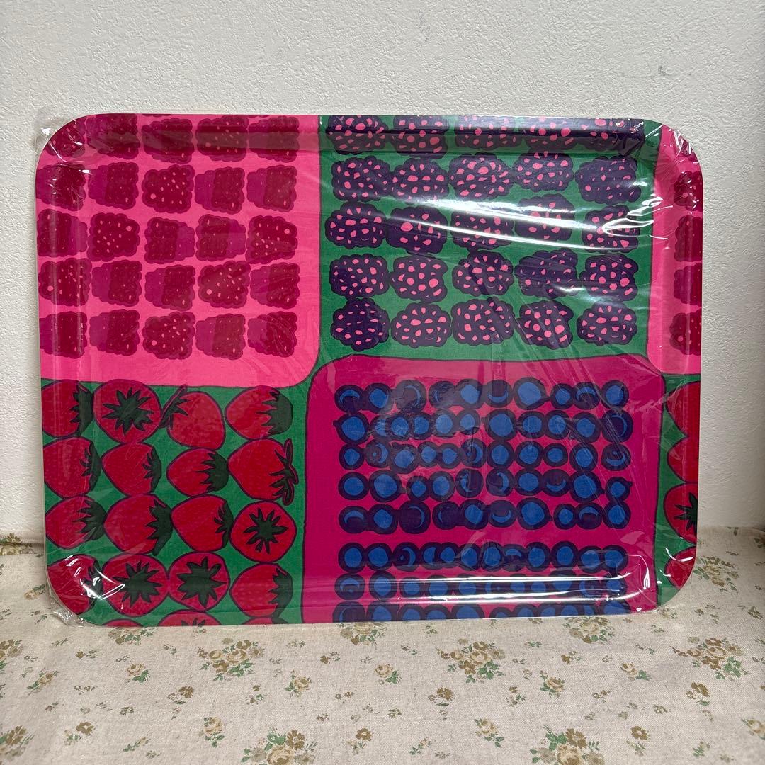 未使用 マリメッコ ムンモランマルヤット トレイ トレー お盆 廃盤 いちご