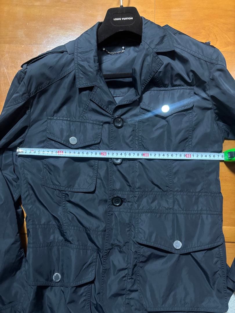 希少Louis Vuitton ダークグレー ミリタリージャケット ルイヴィトン