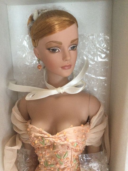 人形 Tonner Doll Sydney Chase Savior-Faire