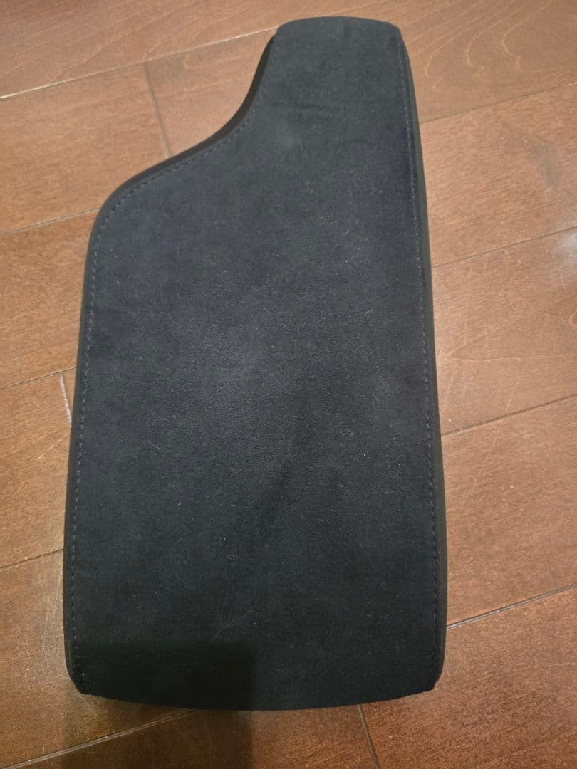 レクサスRC F 前期　センターコンソールアームレスト