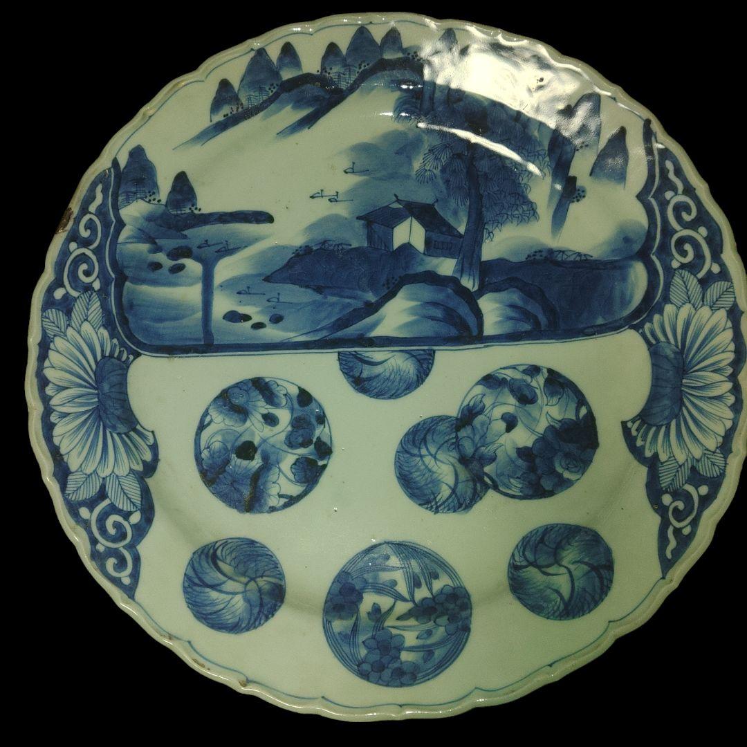 古伊万里　山水楼閣文染付輪花皿　直径40cm