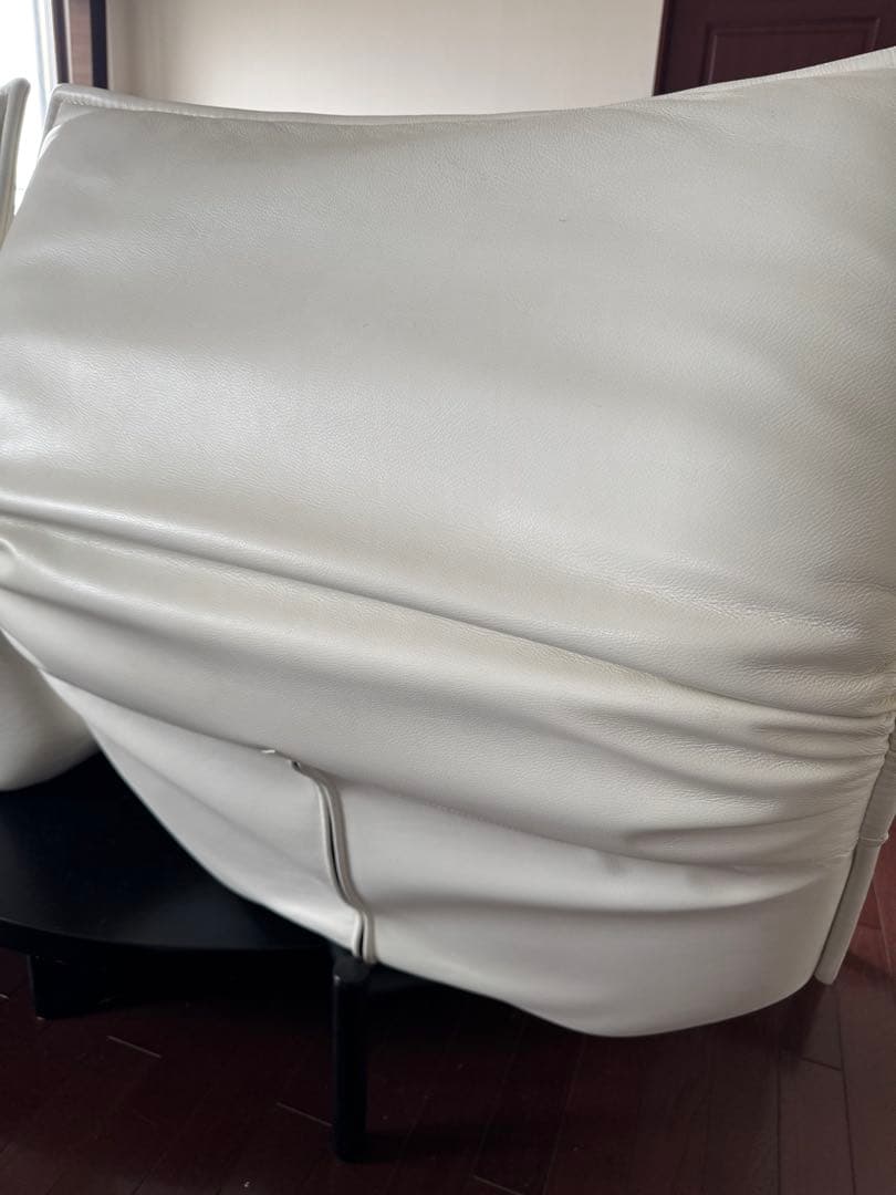 美品 カッシーナ　ヴェランダ　3人掛けソファ白総本革仕様　定価180万円以上