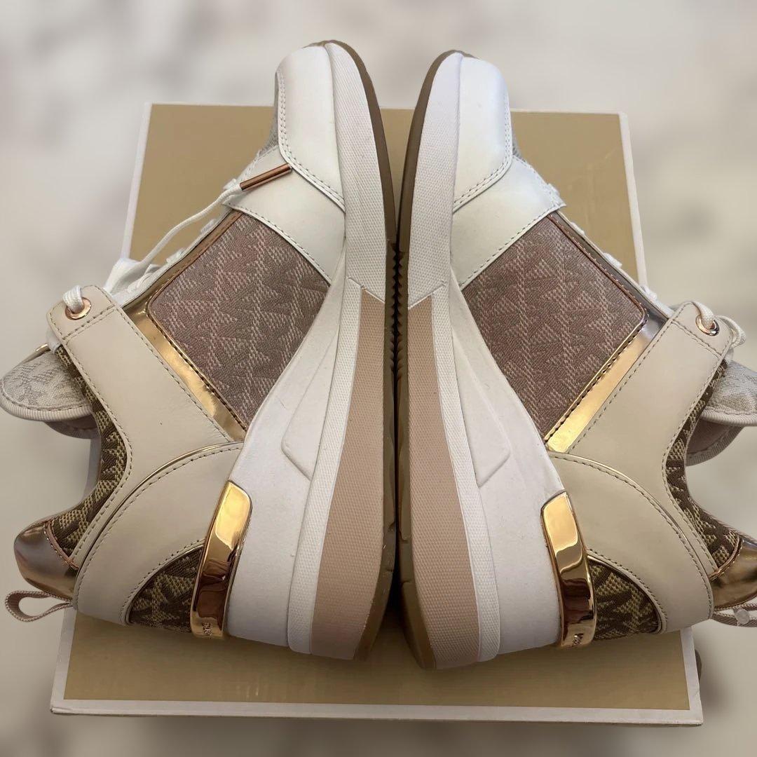 K様 新品　MICHAEL KORS ピンクベージュ スニーカー　24.0