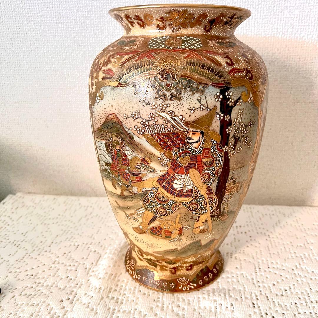 薩摩焼将軍桜圖壺　　壺　花瓶