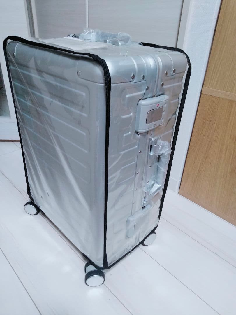 シルバー アルミニウム製 キャリーケーススーツケース機内持込対応