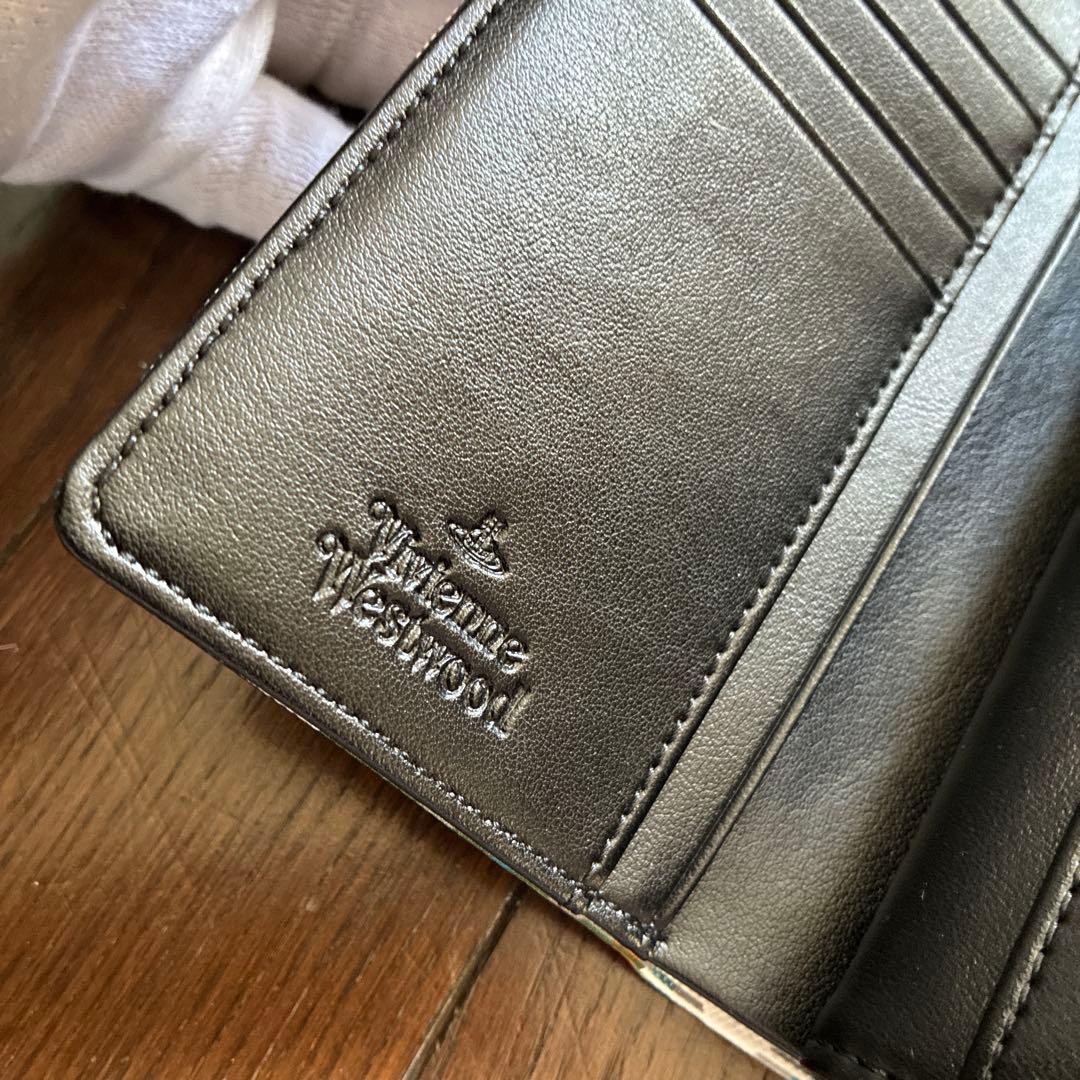 【未使用品】ヴィヴィアンウエストウッド サフィアーノ 折り財布 グリーン 箱付き