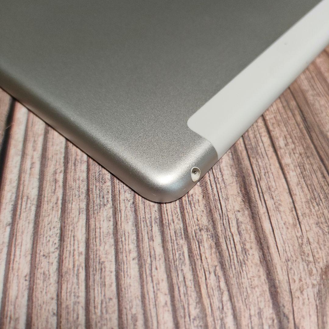 iPad 第8世代 32GB シルバー SIMフリー 美品