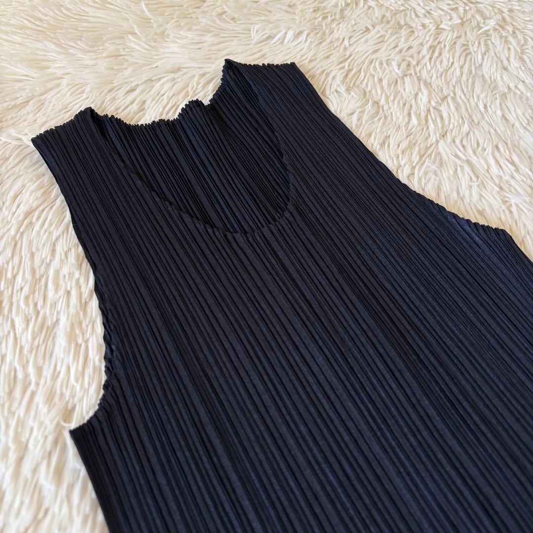 美品✨ プリーツプリーズ　イッセイミヤケ　タンクトップ　ノースリーブ　総プリーツ