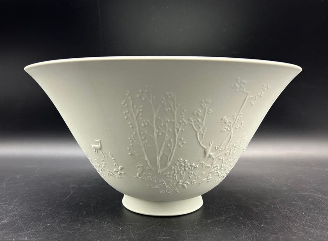 陶器　KPM ベルリン王立磁器製陶所　大鉢　ドイツ名陶　製作者サインあり　白磁