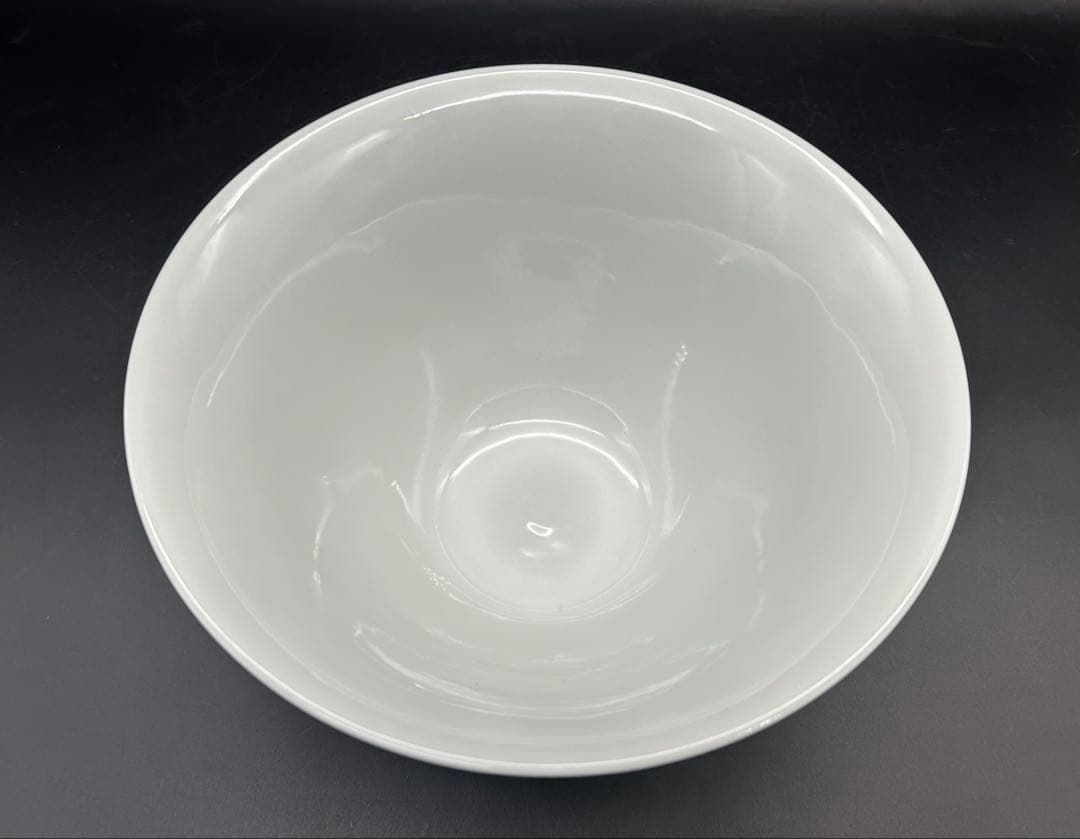 陶器　KPM ベルリン王立磁器製陶所　大鉢　ドイツ名陶　製作者サインあり　白磁