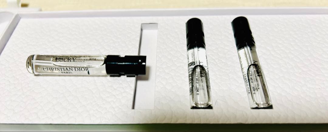 ヘアブラシ、ヘアミスト&扇子と香水セット、ショッパー付き