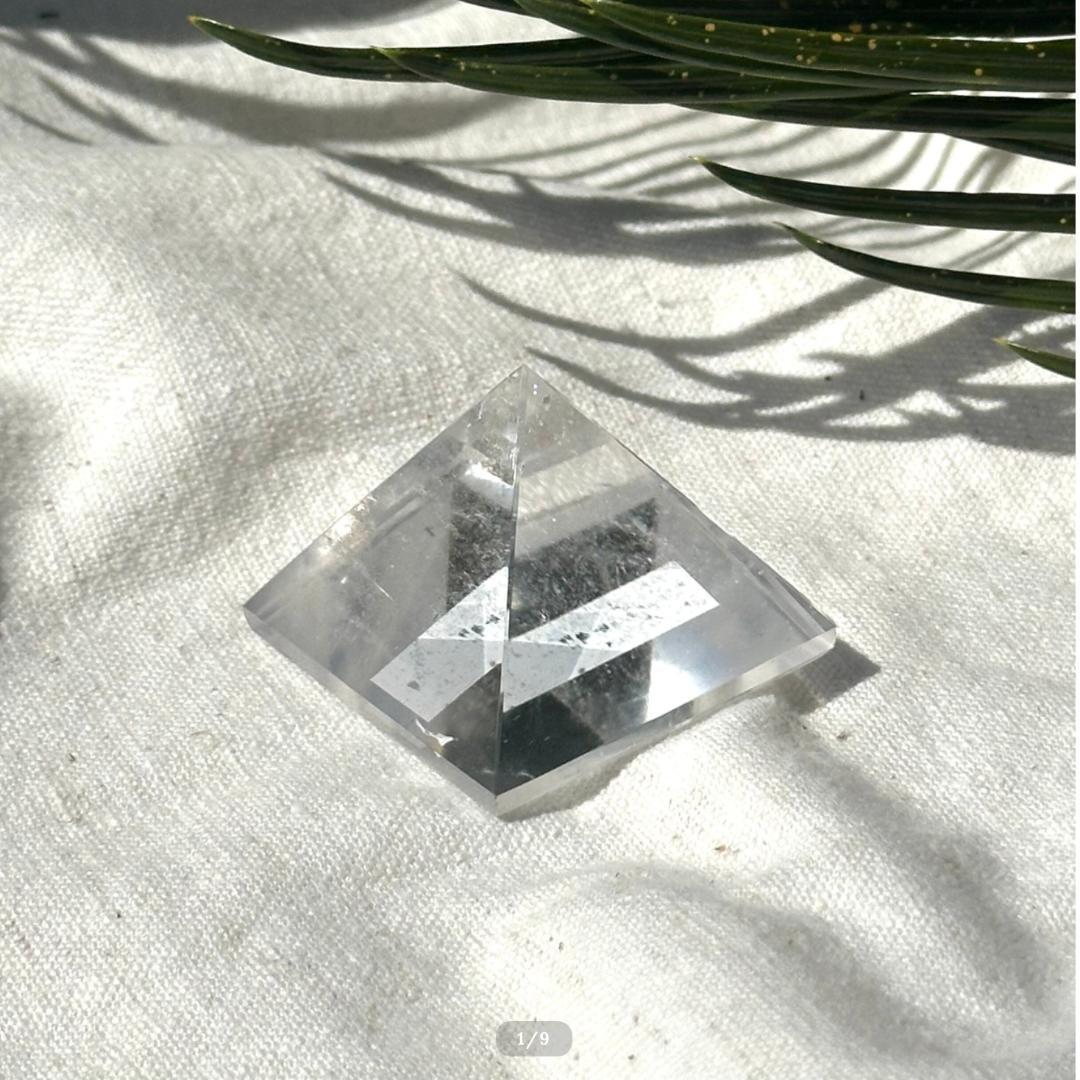 【レムリアン水晶】 ピラミッド シェイプ D ブラジル産