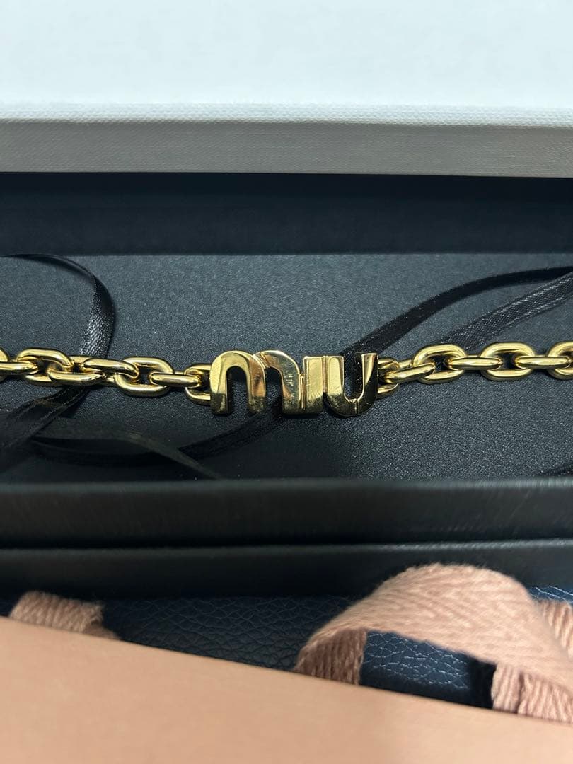 希少★MIU MIU メタルロゴチェーンブレスレット