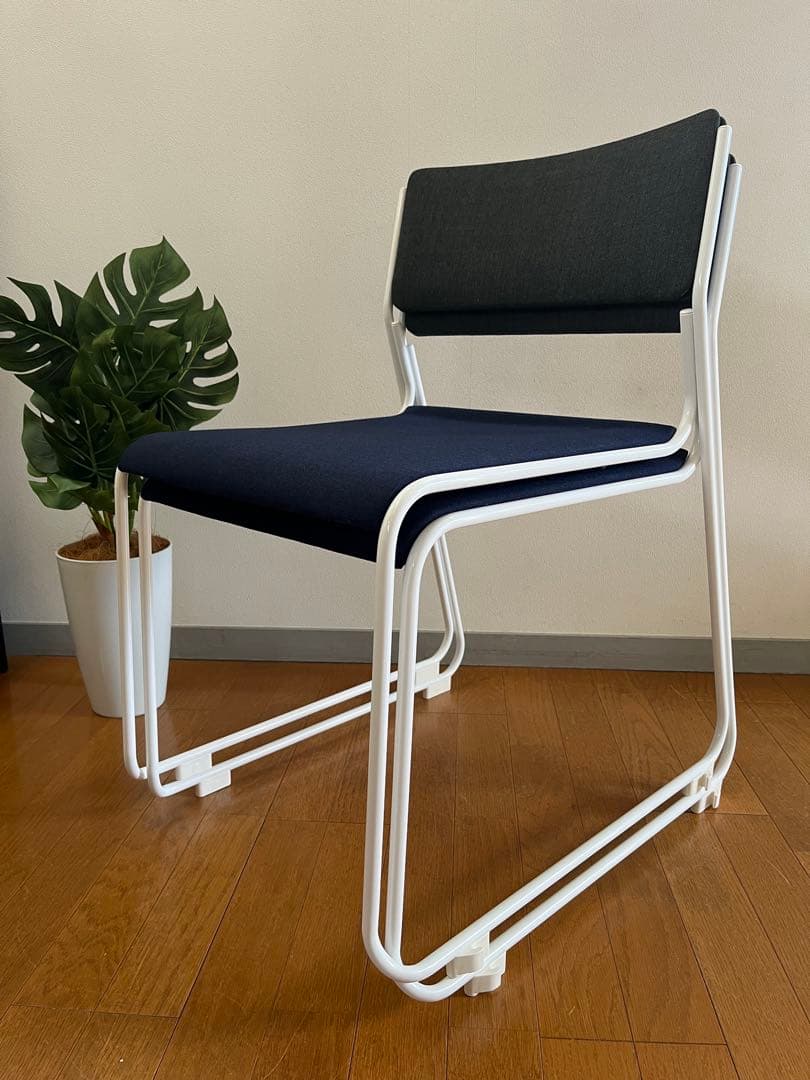 セイアローズ LEO スタッキングチェア 4脚　モダン　カフェ ダイニング