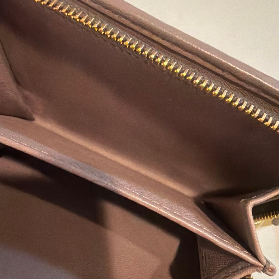 M*u様 オークションミュウミュウ 折り財布 マテラッセ レザー グレージュ