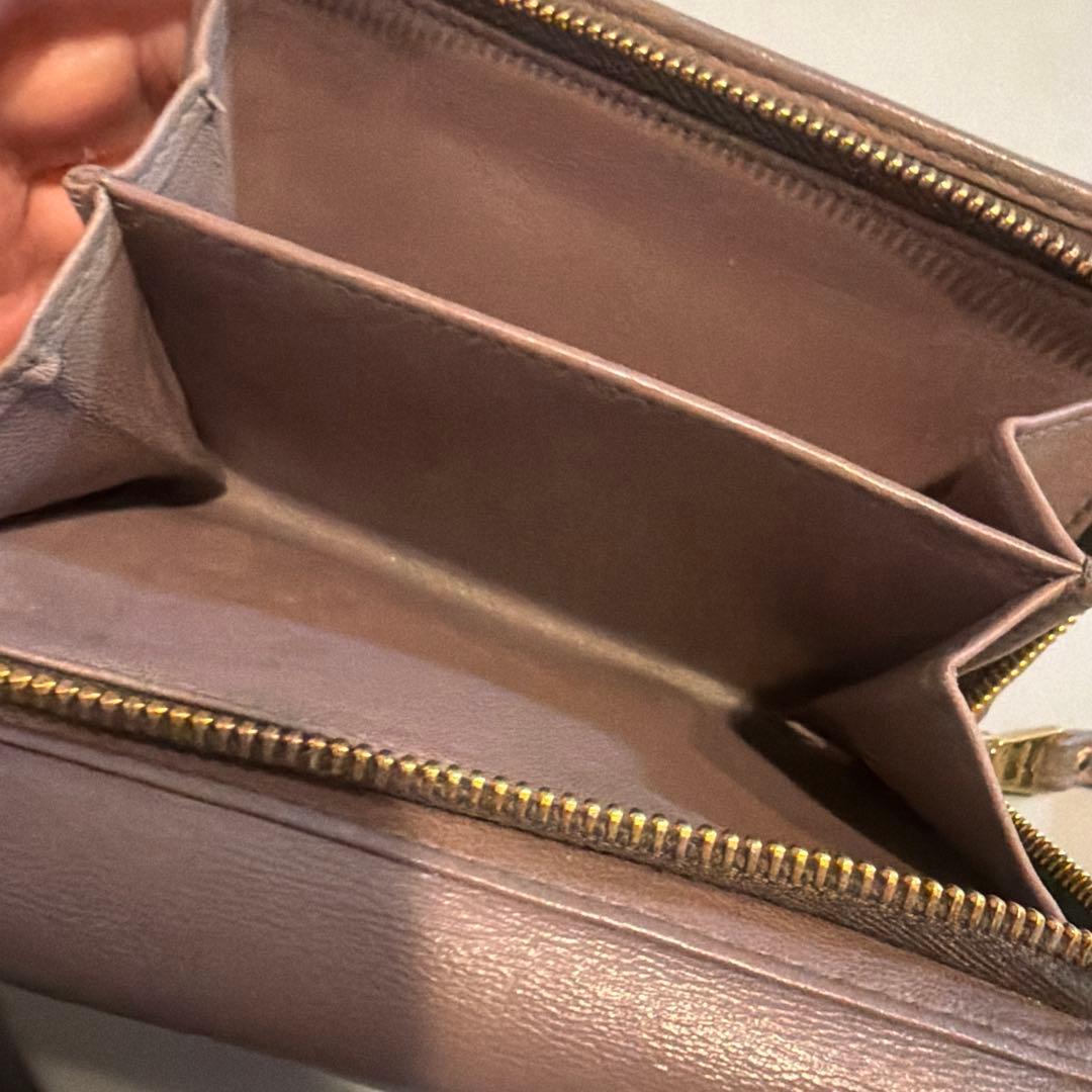 M*u様 オークションミュウミュウ 折り財布 マテラッセ レザー グレージュ