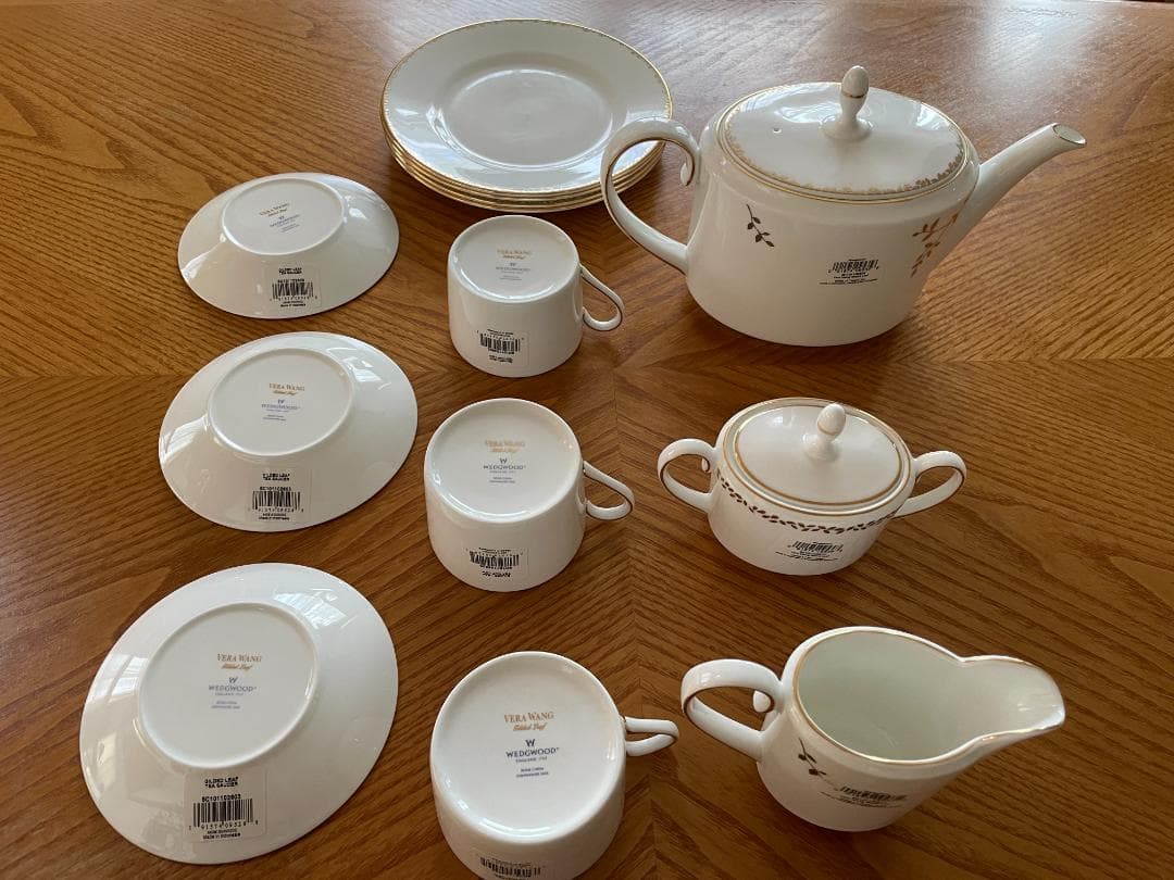 新品シール付き ウェッジウッド ヴェラウォン ギルデッドリーフ