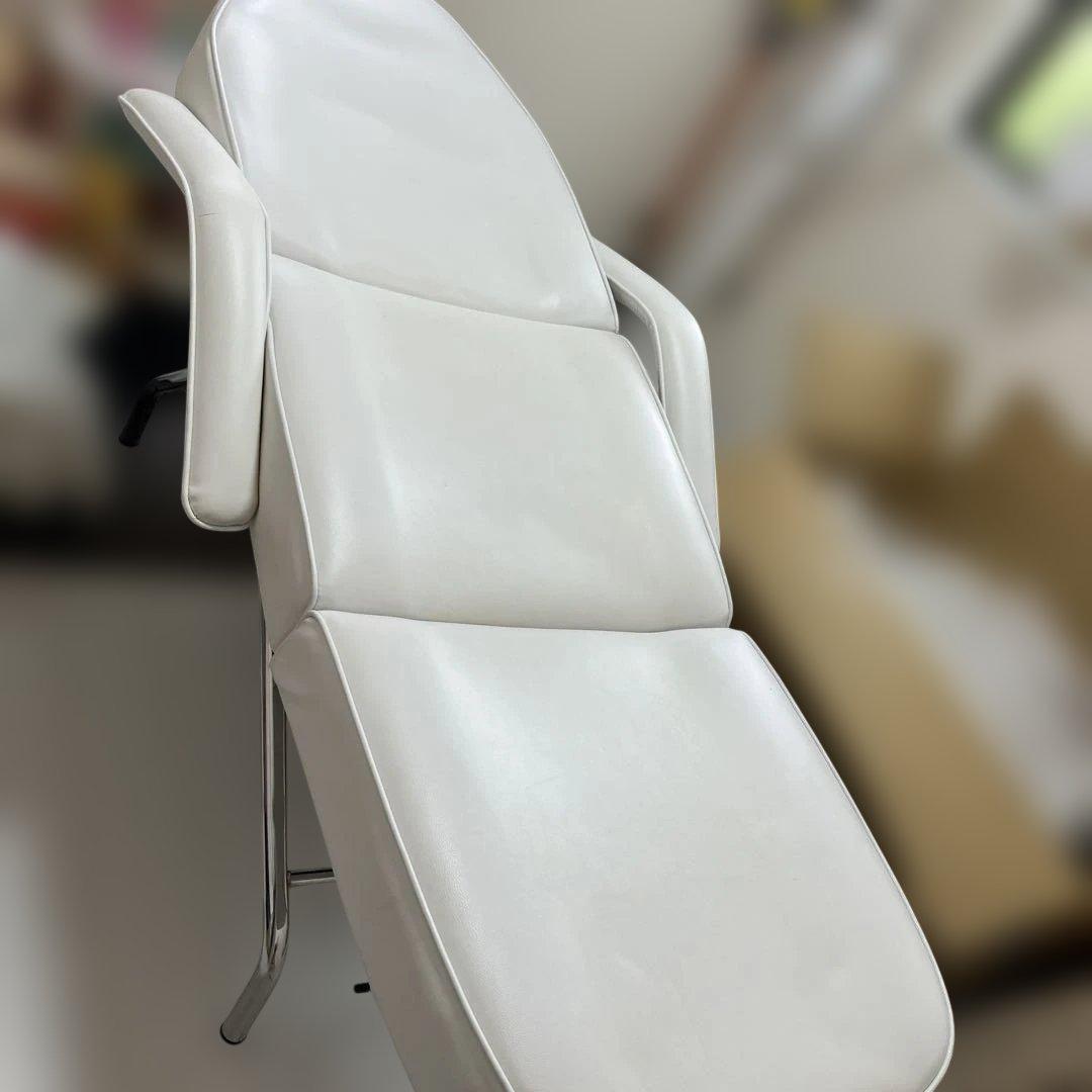 ホワイト調整式リクライニングチェア