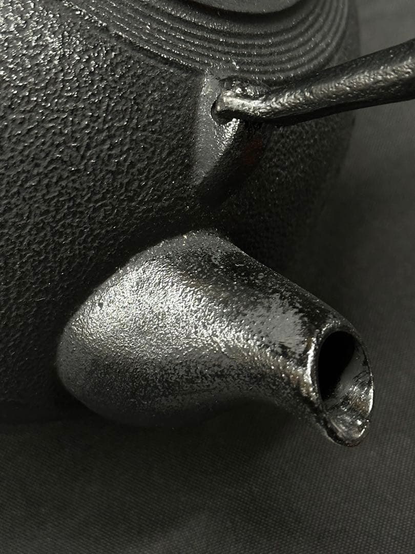 【美品】南部　南部鉄器　南部鉄瓶　鉄瓶　平丸菊　2.2L OH3-2