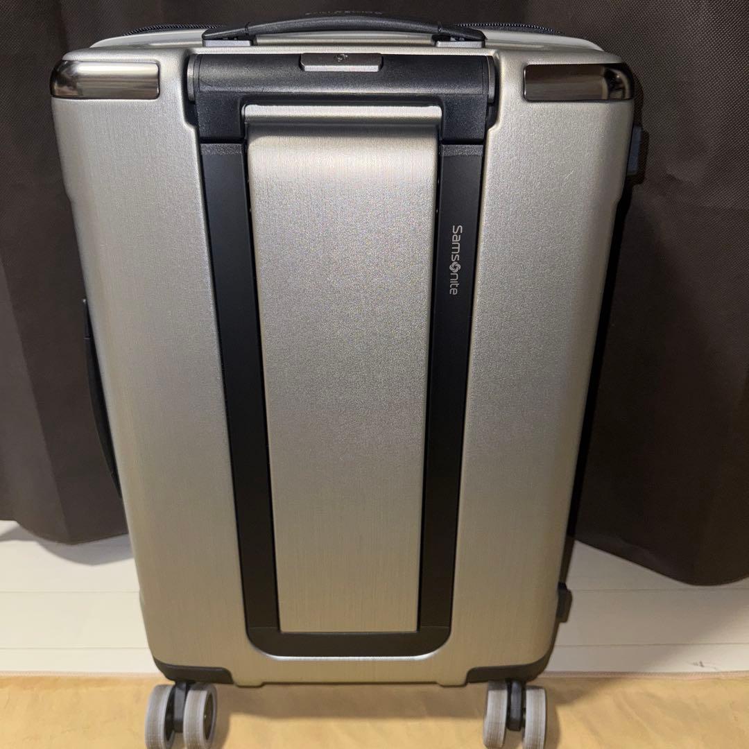 [サムソナイト] キャリーケース EVOA スピナー55 機内持ち込み可