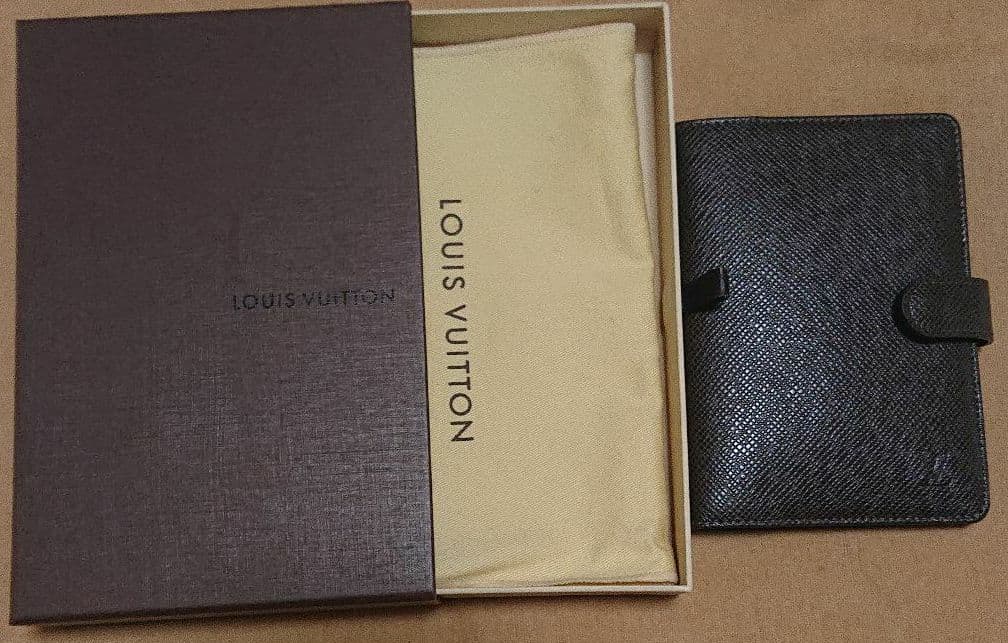 ルイヴィトン エピ  アジェンダ タイガ・ライン