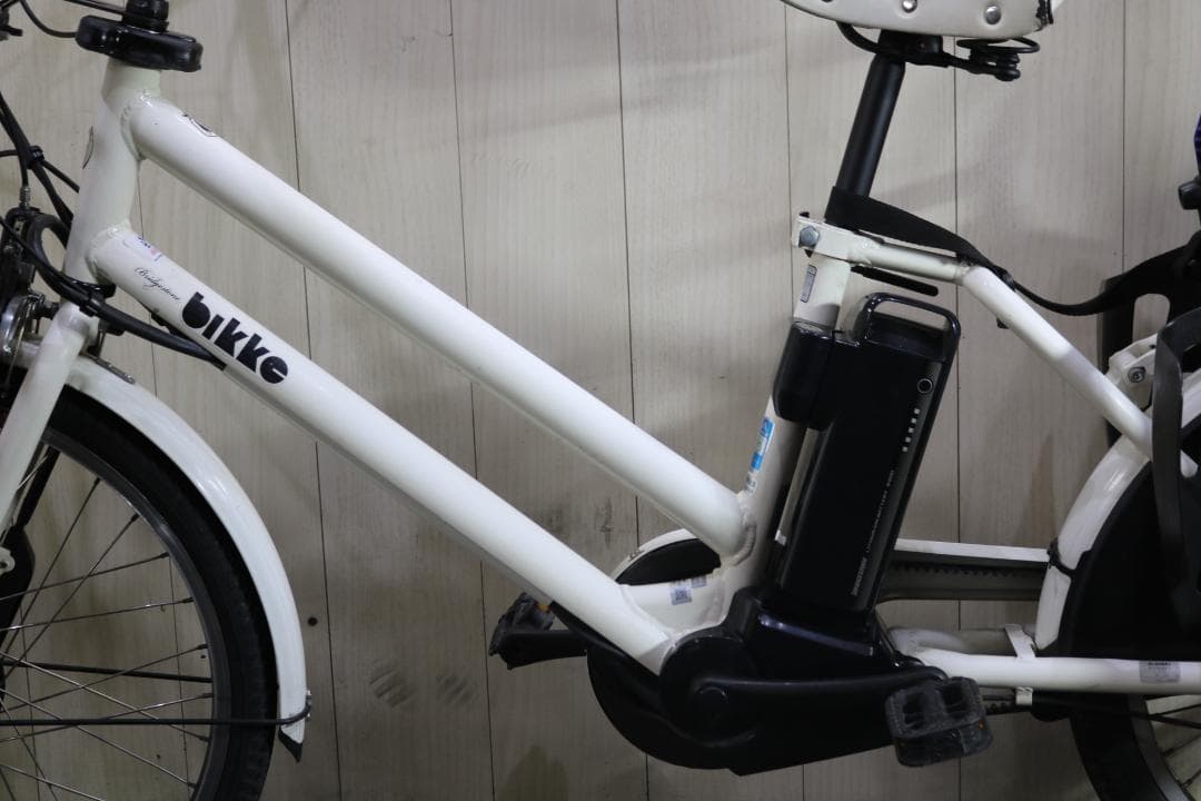 ブリヂストンbikkeGRI dd BG0B48 24-20型6AH WHITE