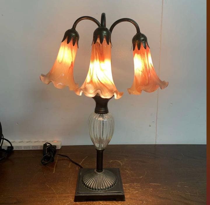 美品 リリー リリィー 3灯 アンティークランプ