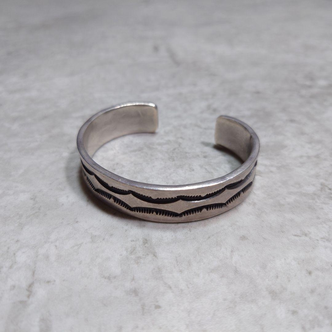 NAVAJO ナバホ NORA BILL スタンプワークバングル 925 重厚