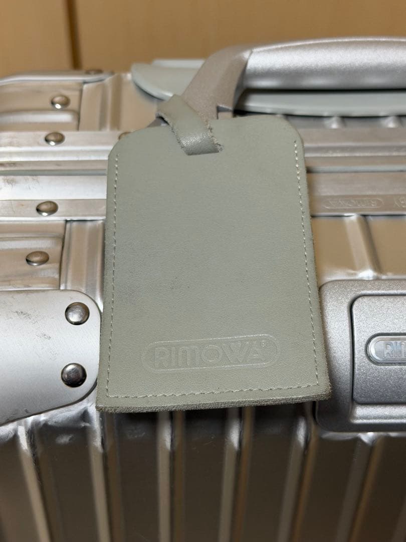 RIMOWA TOPAS 32L 機内持ち込みサイズ 4輪 TSAロック