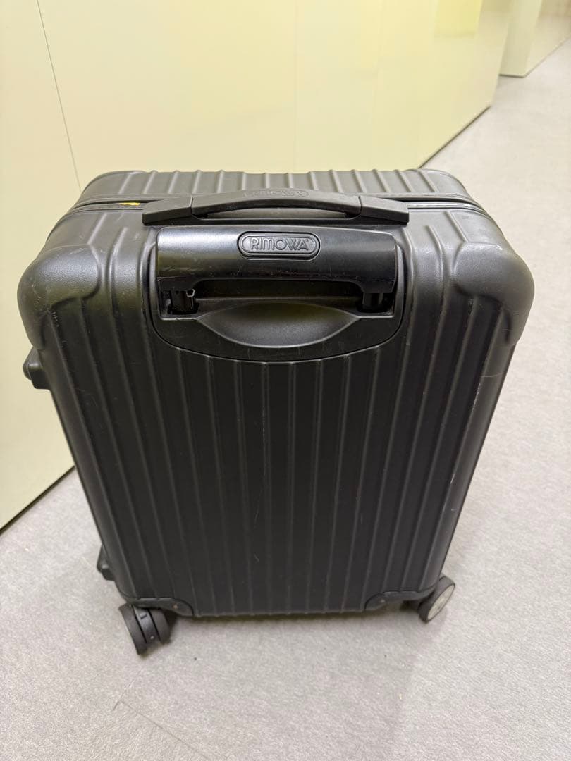 N⭐︎I さん　専用RIMOWA ブラック キャリーケース ✴︎取手破損