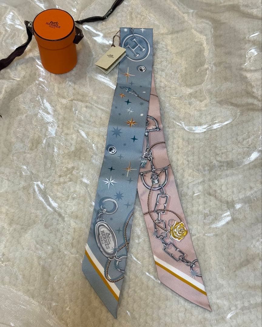 新品未使用　エルメス　ツイリー　2025年新作　セラフェット　ブルー/ローズ