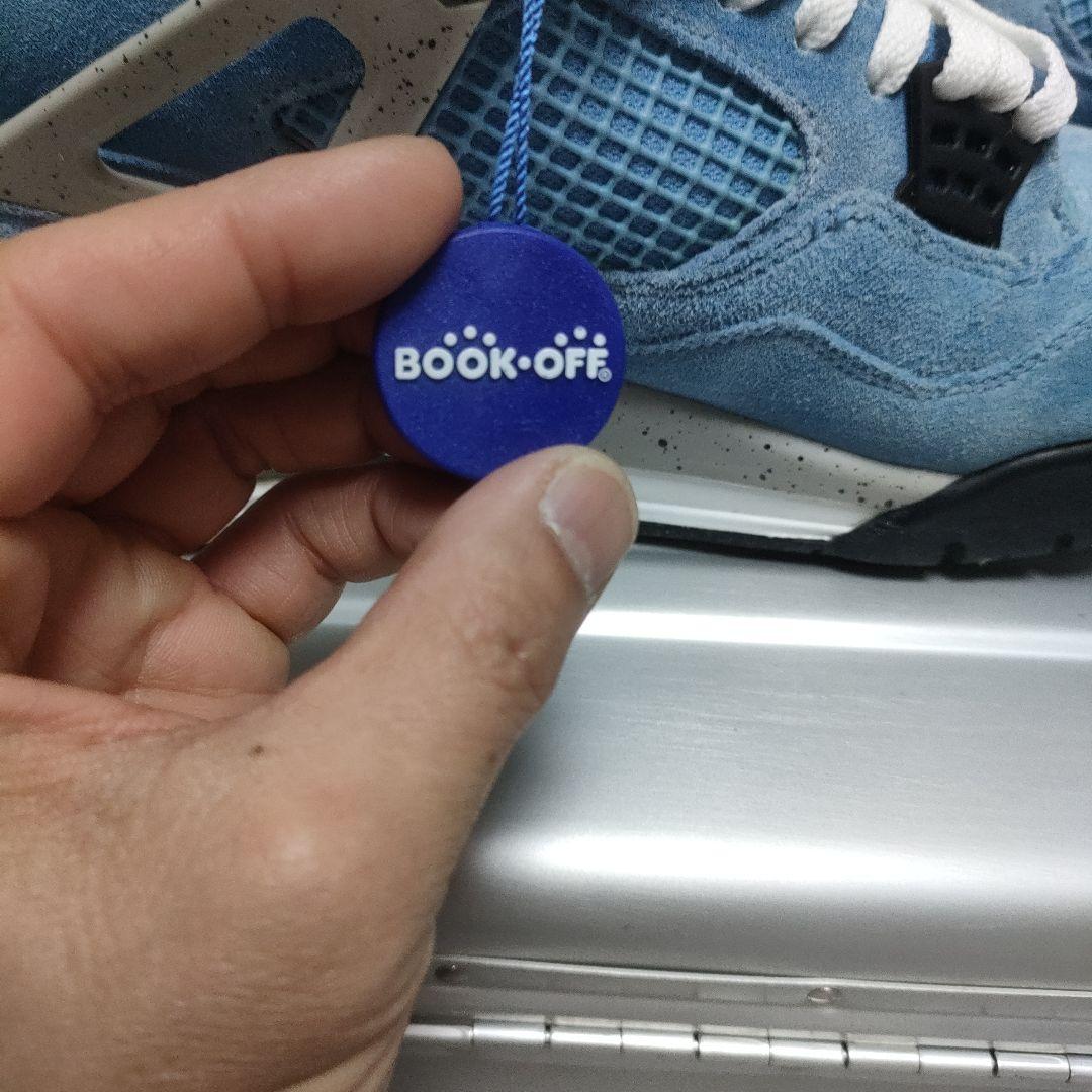 値下げ　ナイキ エアジョーダン4レトロ ユニバーシティ