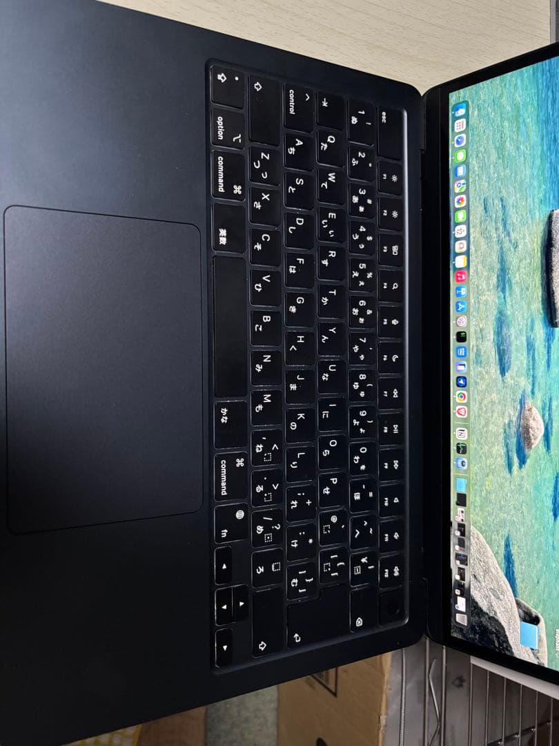 m*9様 M2チップ 13インチMacBook Air 8GB/256GB 20